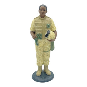 U S Desert Marine Soldier Military Hero Figure Figurine UTI Polyresin 8"